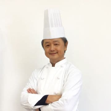 半田義和シェフ