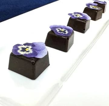【英国菓子レシピ】すみれのチョコレートの作り方-ケントデリ監修