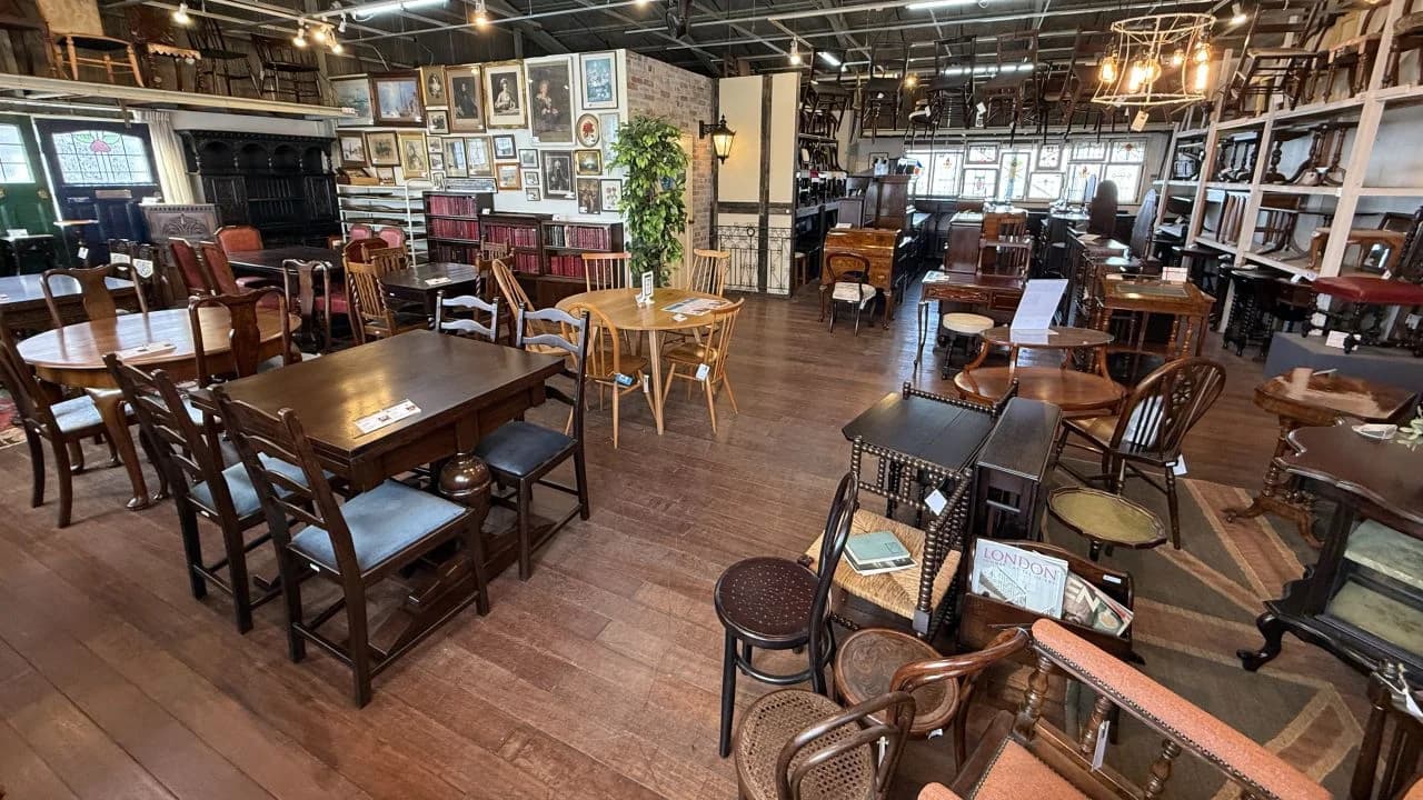 【2026年最新】ケントストア静岡本店がリニューアル！英国アンティークの世界へ