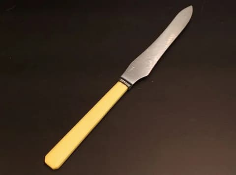ブレッドナイフ