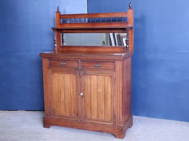 ミラーバックサイドボード|オーク材・1920年代 スピンドル飾りのコンパクト型
