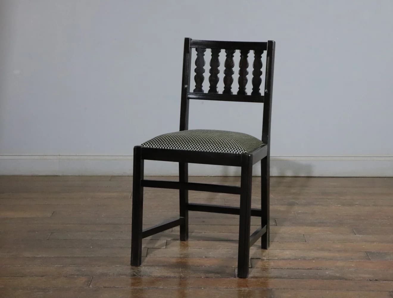 ダイニングチェア｜オーク材・エルム材・1950年代 オールドコロニアル ERCOL（アーコール）