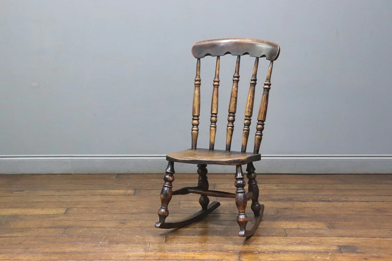 ロッキングチェア｜エルム材・1890年代 挽物細工