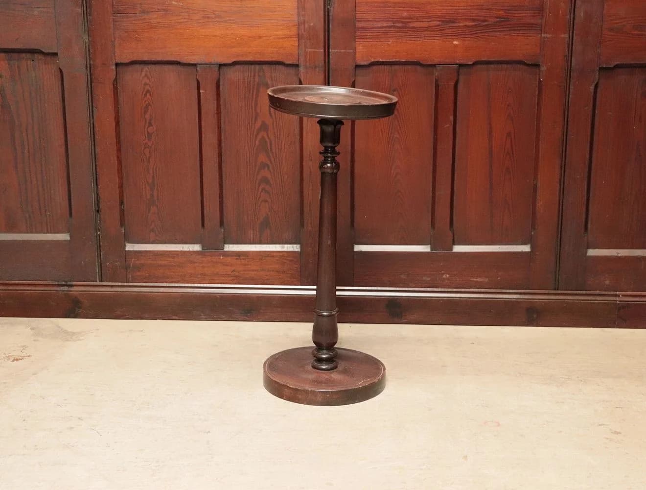 プラントスタンド|マホガニー材・1930年代 縁付き丸天板の一本柱