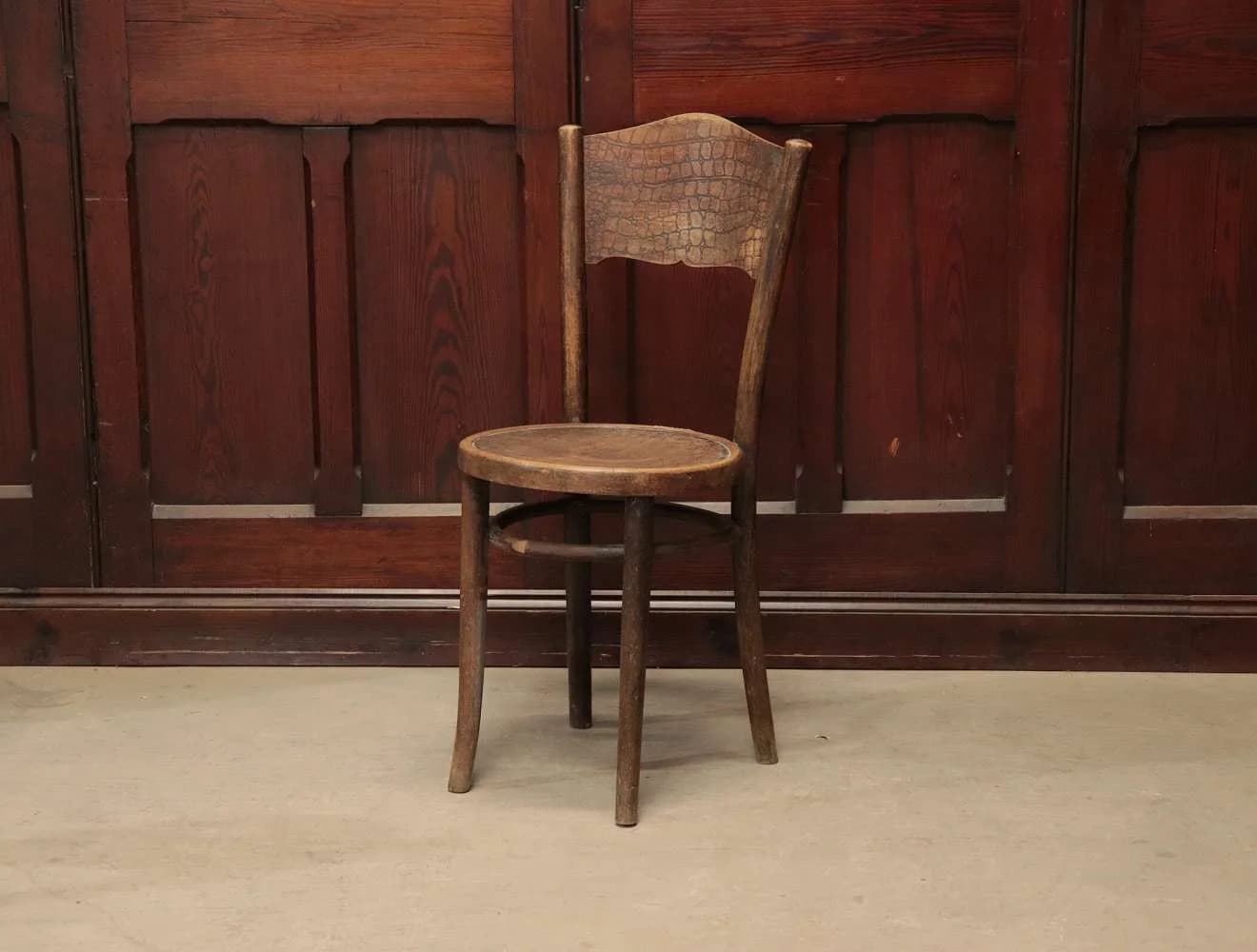 ベントウッドチェア|ブナ材・1930年代 曲木家具の元祖 THONET(トーネット)
