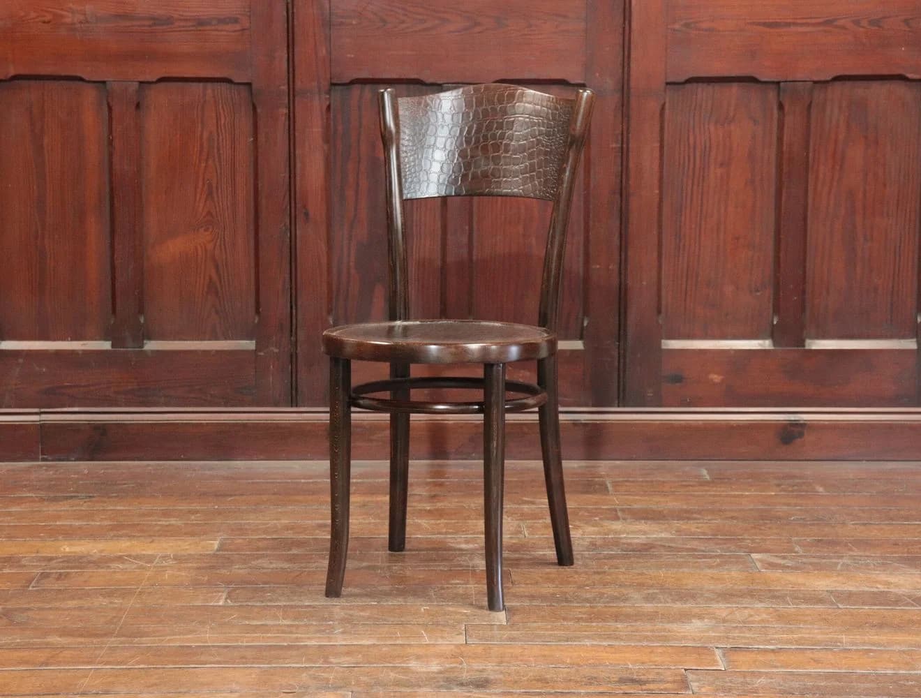 ベントウッドチェア｜ブナ材・1930年代 パネルバックの曲木椅子 THONET（トーネット）