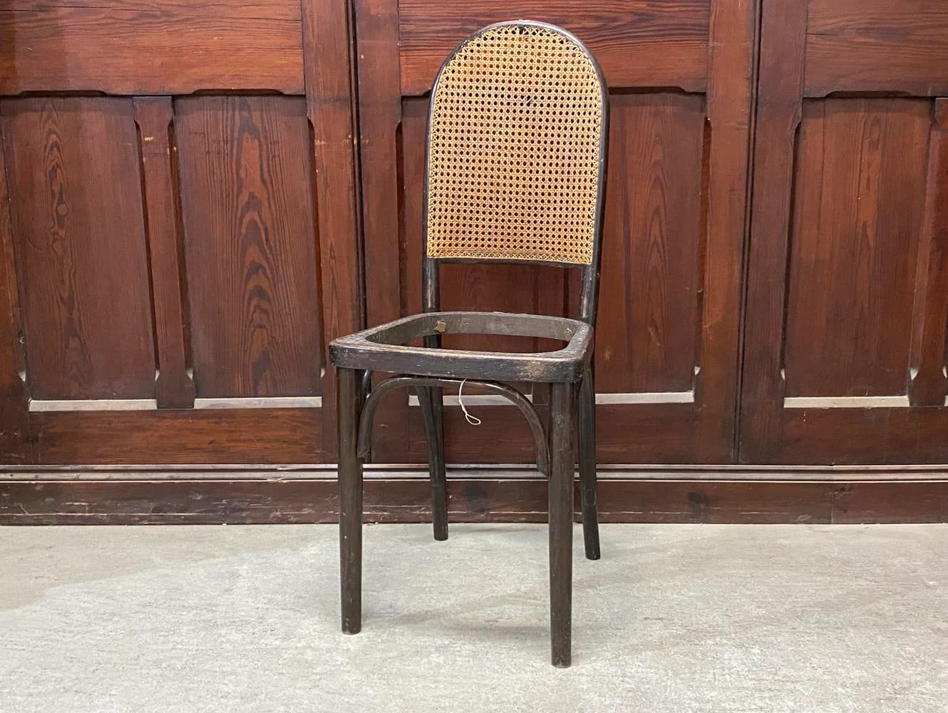 ベントウッドチェア|ブナ材・1920年代 ハイバック THONET(トーネット)