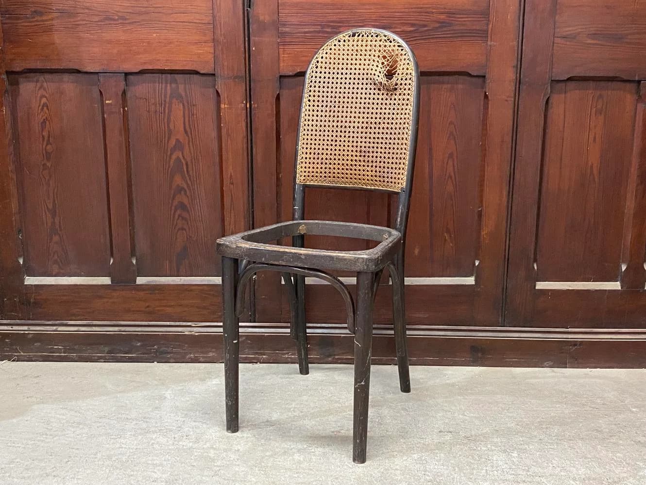 ベントウッドチェア｜ブナ材・1920年代 ハイバック THONET（トーネット）