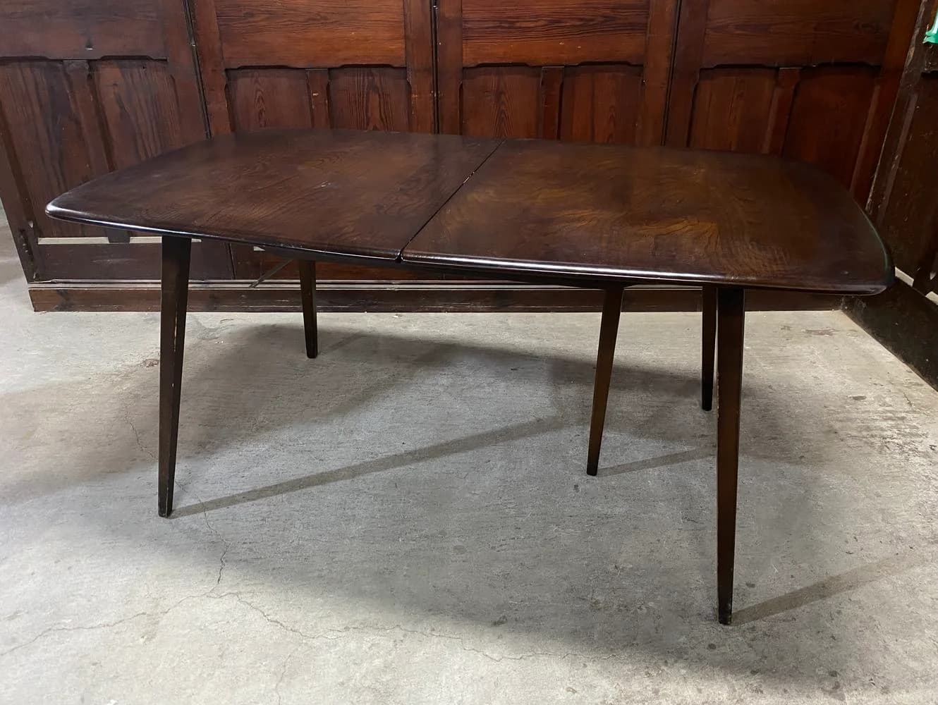 ダイニングテーブル｜エルム材・1960年代 ダークトーン ERCOL（アーコール）