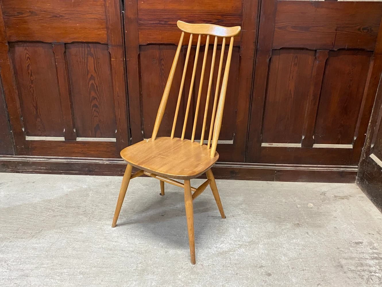ゴールドスミスチェア｜ブナ・エルム材・1960年代 スピンドルバックのダイニングチェア ERCOL（アーコール）