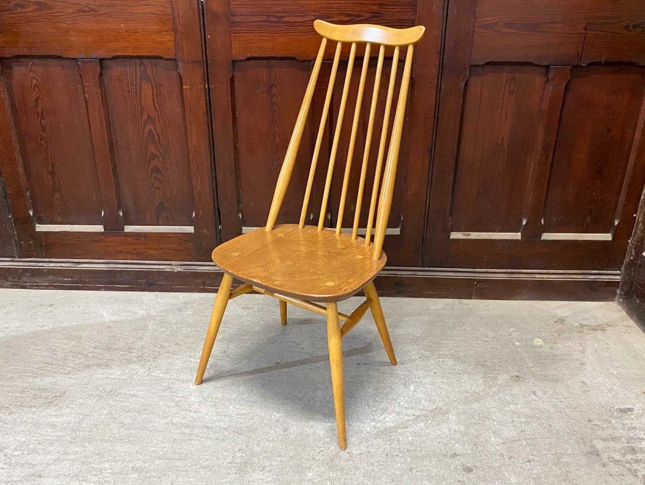 ゴールドスミスチェア|ブナ・エルム材・1960年代 スピンドルバックのダイニングチェア ERCOL(アーコール)