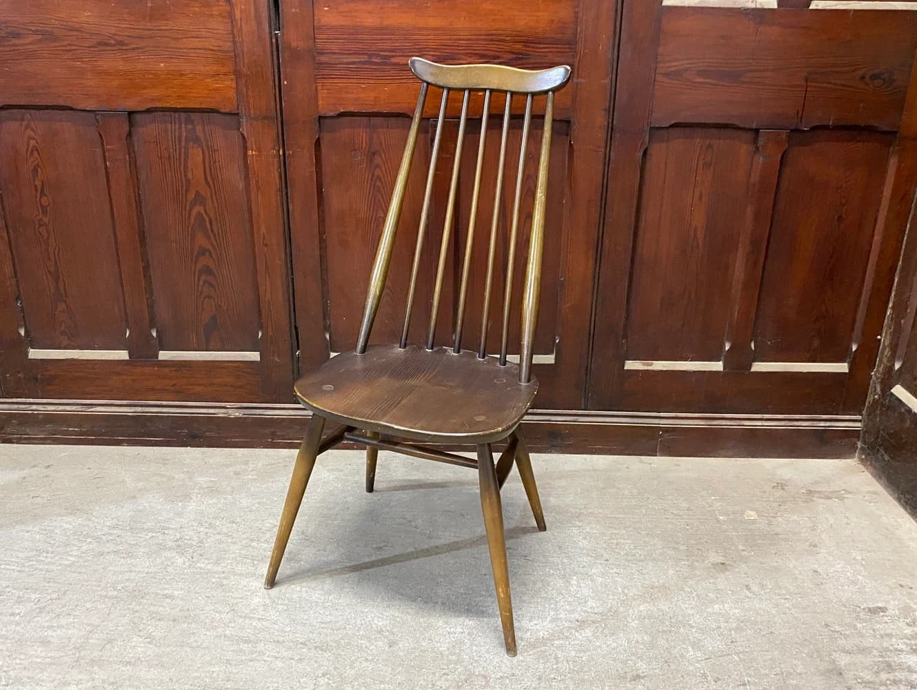 ゴールドスミスチェア｜ブナ・エルム材・1960年代 スピンドルバックのダイニングチェア ERCOL（アーコール）