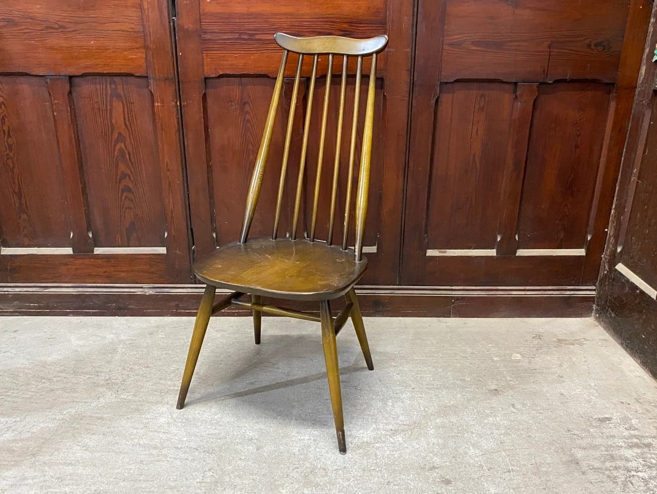 ゴールドスミスチェア｜ブナ・エルム材・1960年代 スピンドルバックのダイニングチェア ERCOL（アーコール）