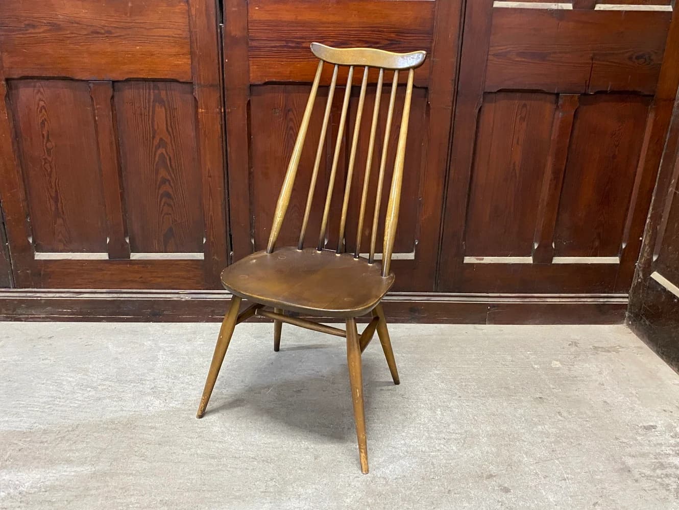 ゴールドスミスチェア｜ブナ・エルム材・1960年代 スピンドルバックのダイニングチェア ERCOL（アーコール）