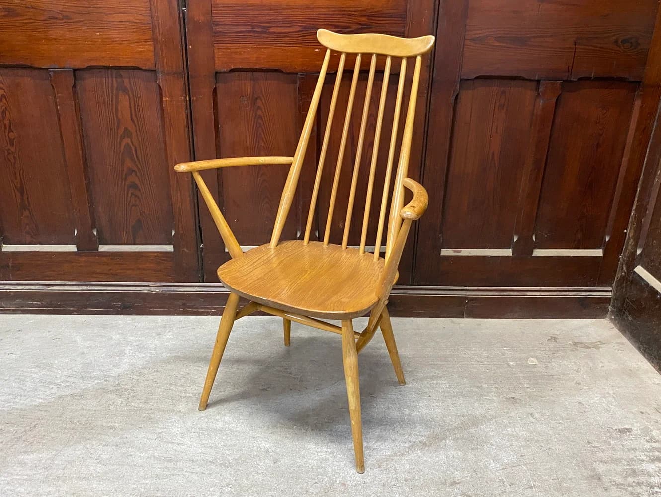 ゴールドスミス アームチェア｜ブナ材・エルム材・1960年代 ハイバックの名作アームチェア ERCOL（アーコール）