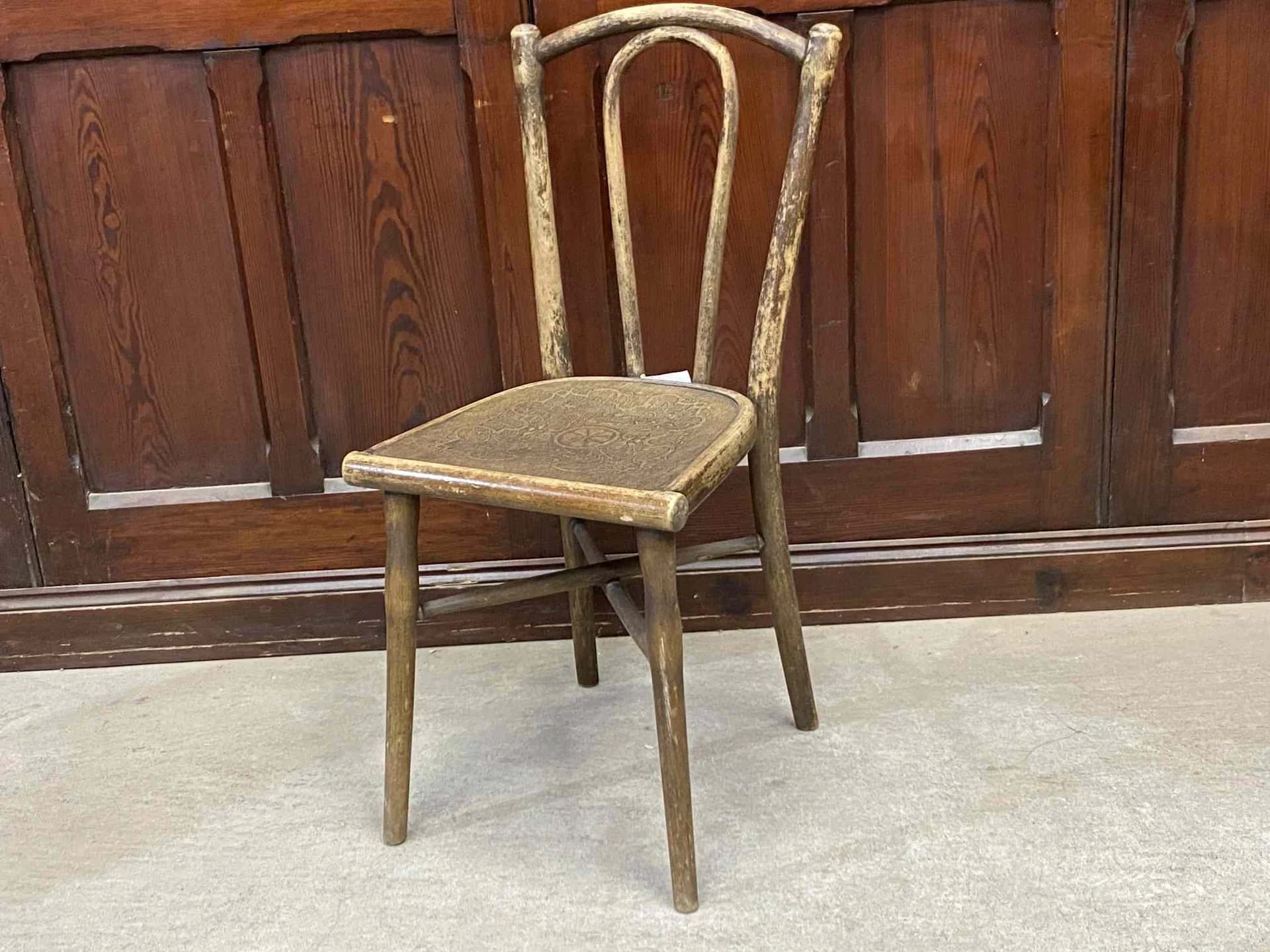 ベントウッドチェア｜ブナ材・1930年代 曲木の名品 THONET（トーネット）