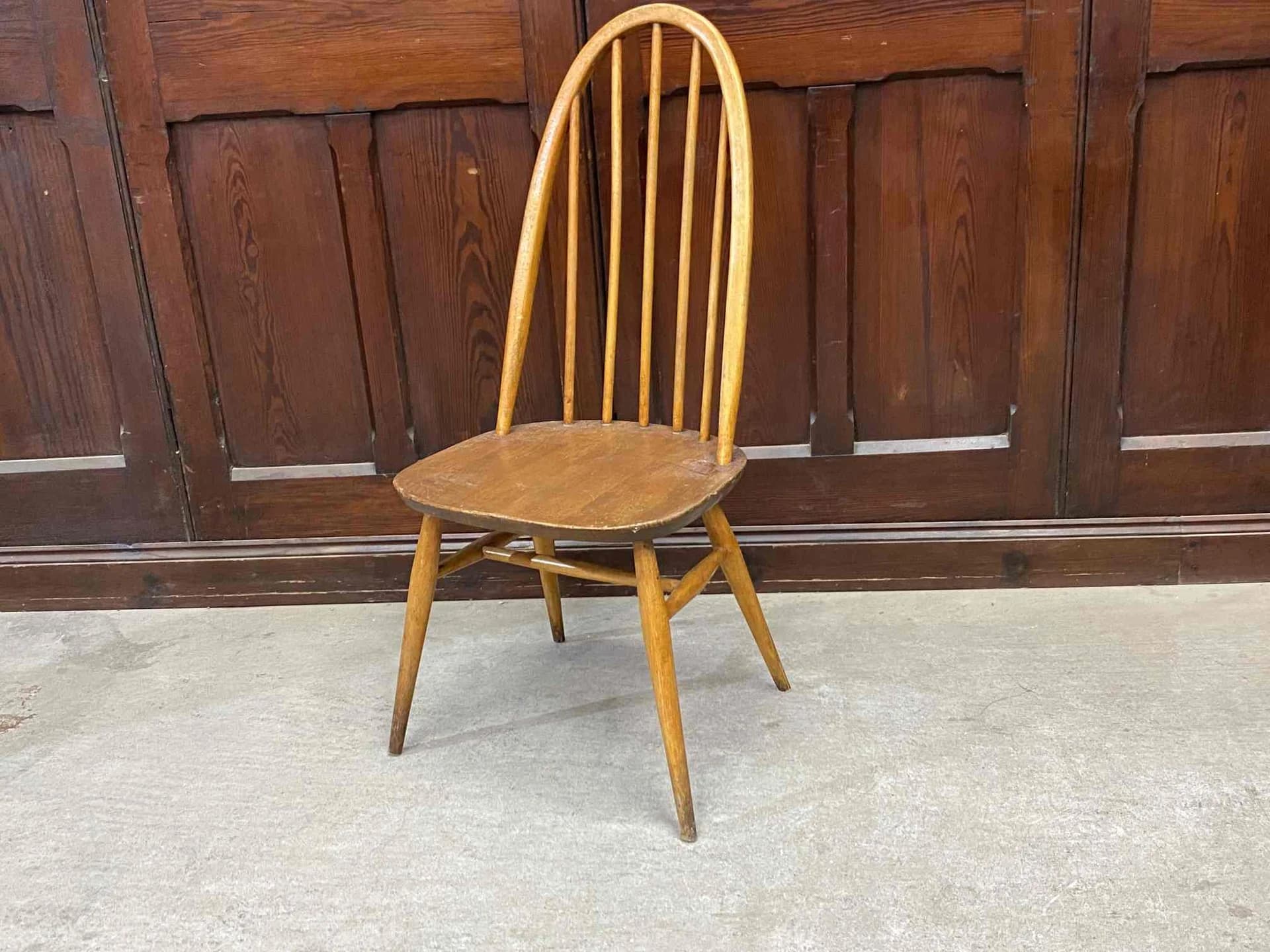 クエーカーチェア|ブナ材・エルム材・1960年代 スポークバックの名作椅子 ERCOL(アーコール)