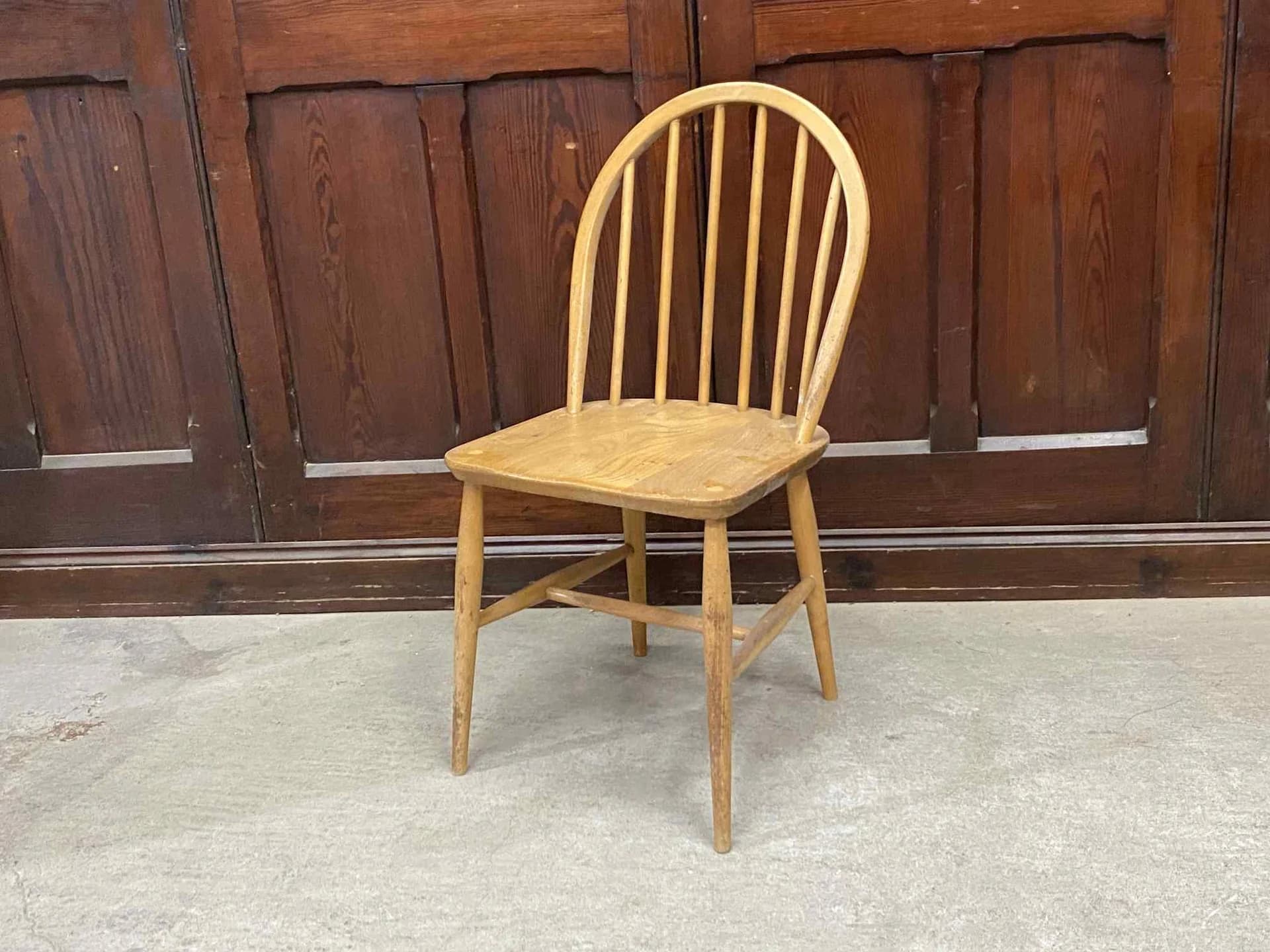 フープバックチェア|ブナ材・エルム材・1960年代 スポークバックの名作 ERCOL(アーコール)