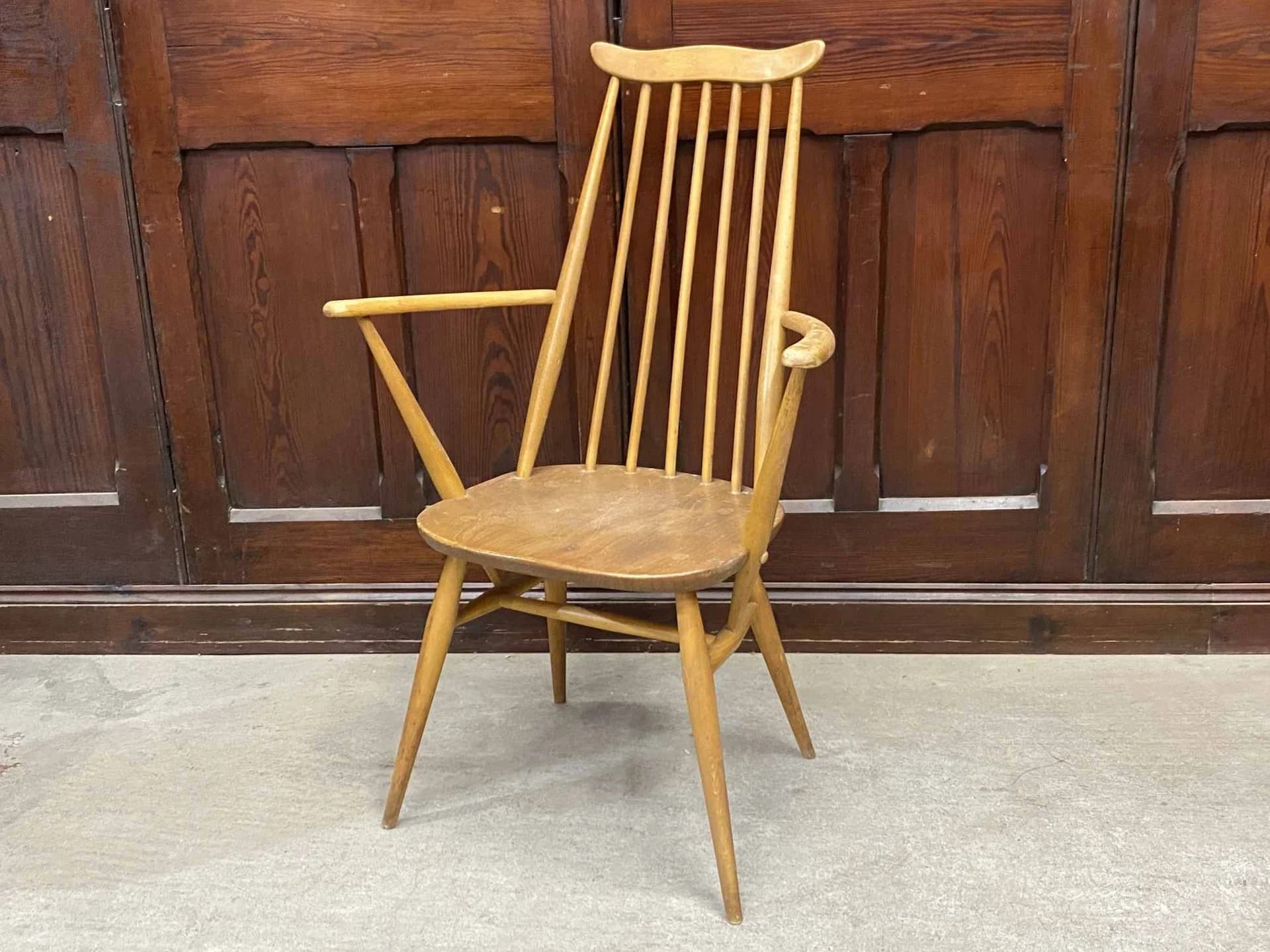 ゴールドスミス アームチェア｜ブナ材・エルム材・1960年代 ハイバックの名作アームチェア ERCOL（アーコール）