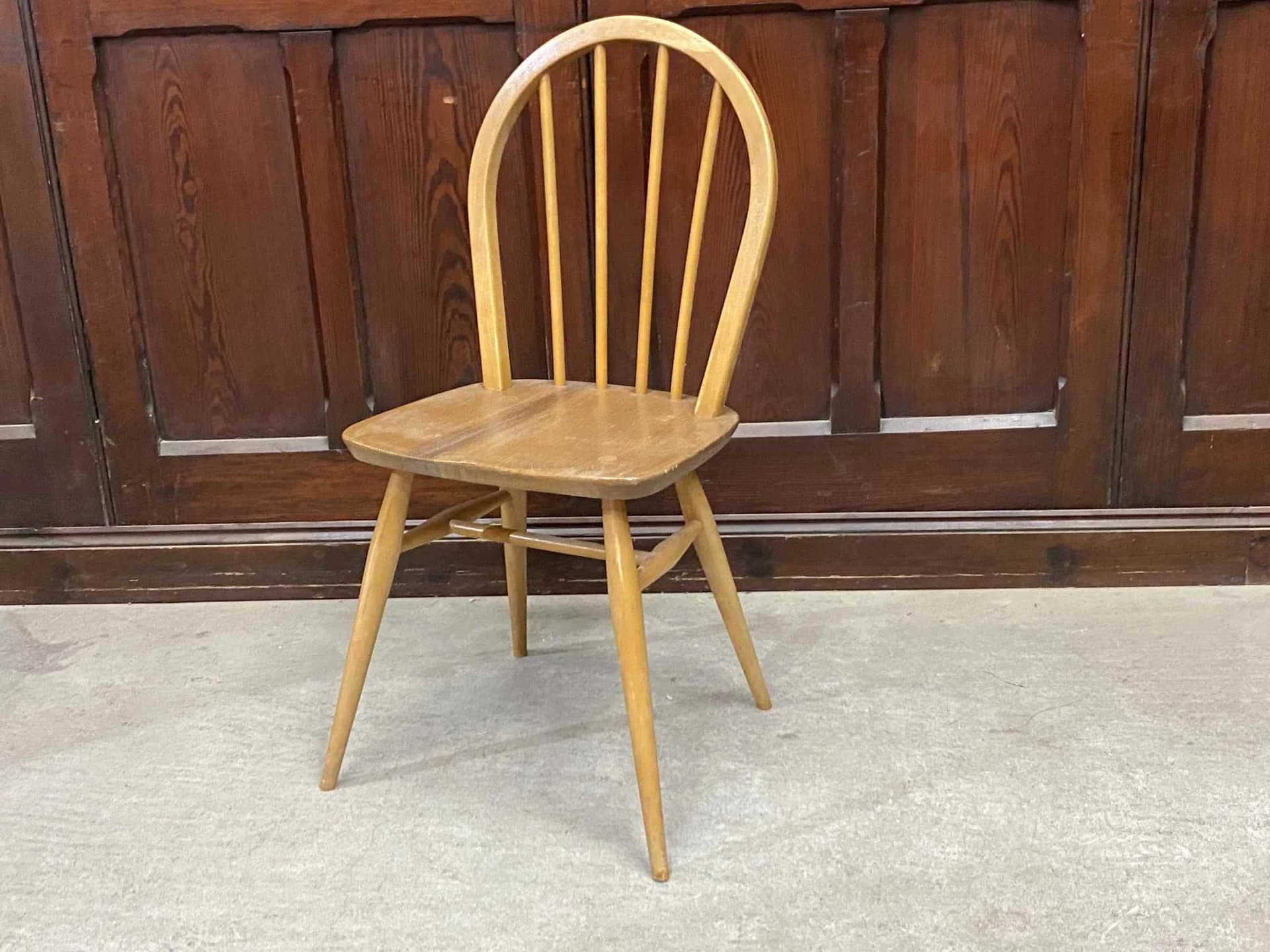 フープバックチェア｜ブナ材・エルム材・1960年代 曲げ木のダイニングチェア ERCOL（アーコール）