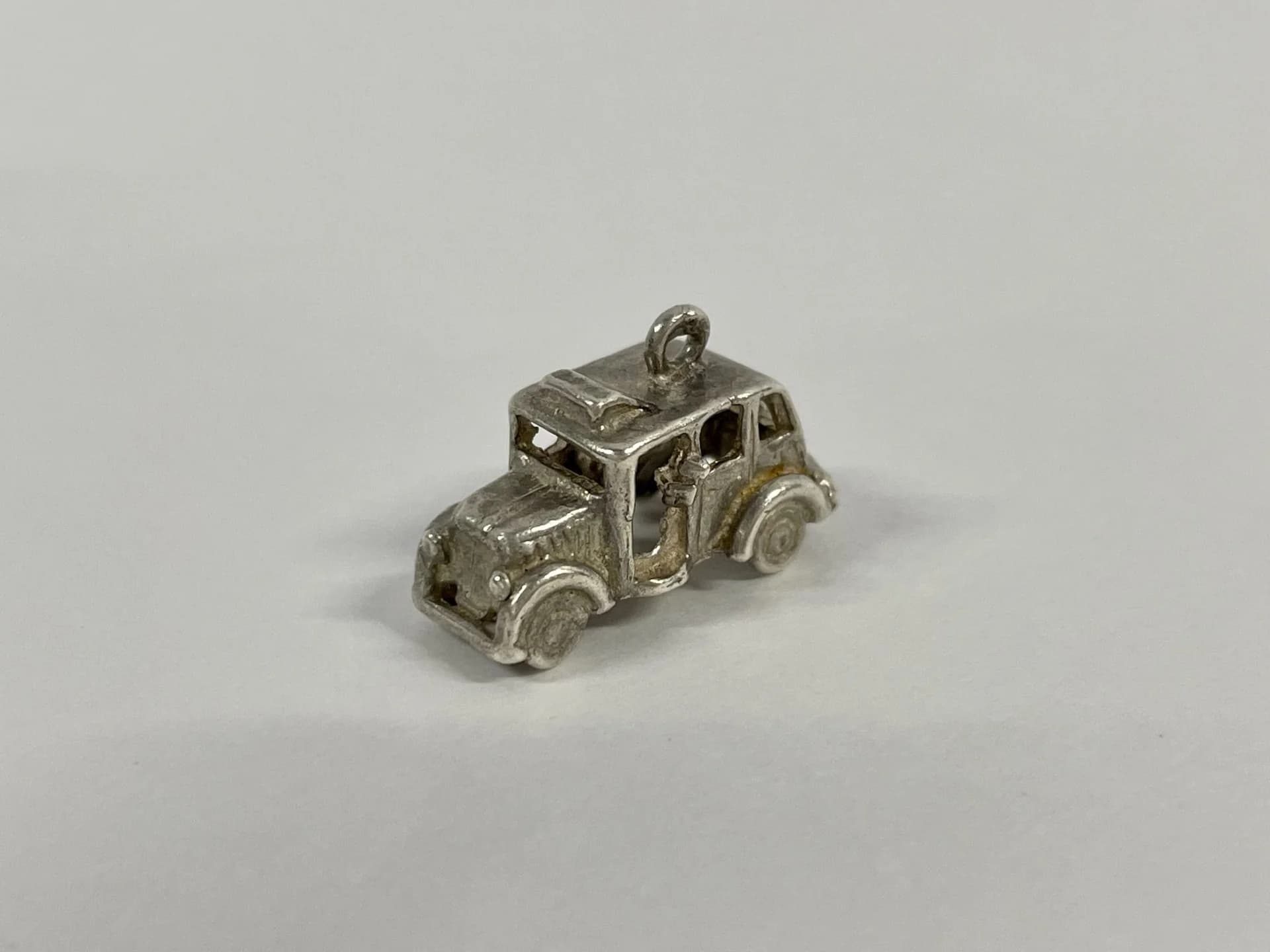 シルバーチャーム ロンドンタクシー