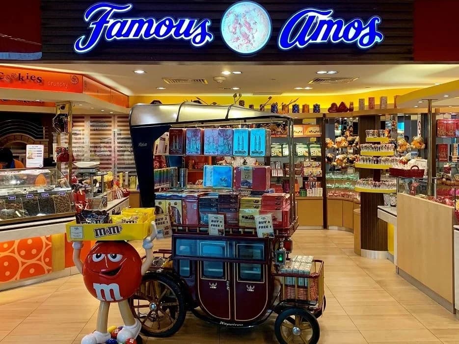 Famous Amos(フェイマス・エイモス)のピーカンナッツ&チョコクッキー