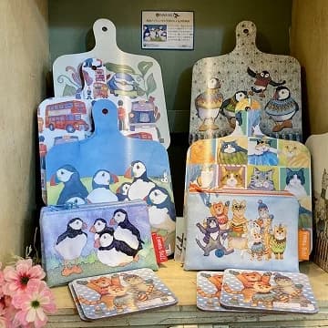 新商品のお知らせ~エマ・ボール(Emma Ball)のポーチ