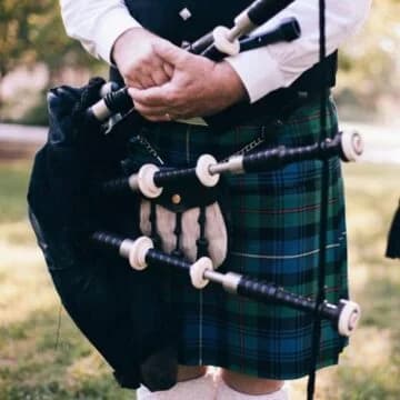 【英国音楽コラム】知る人ぞ知る!イギリスの音楽隊「ロイヤル・スコット連隊」