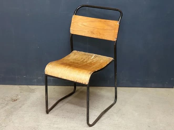 スタッキングチェア|スチール・ブナ材・1960年代 積み重ねられる合板椅子