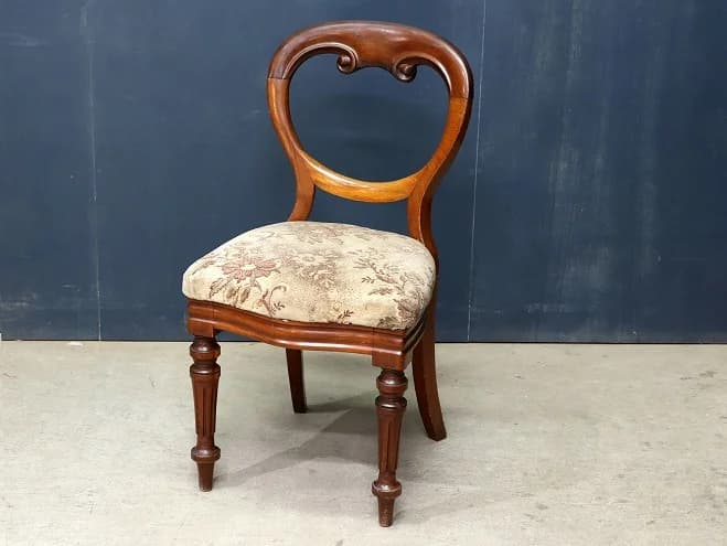 バルーンバックチェア|マホガニー材・1880年代 丸背の気品ある椅子