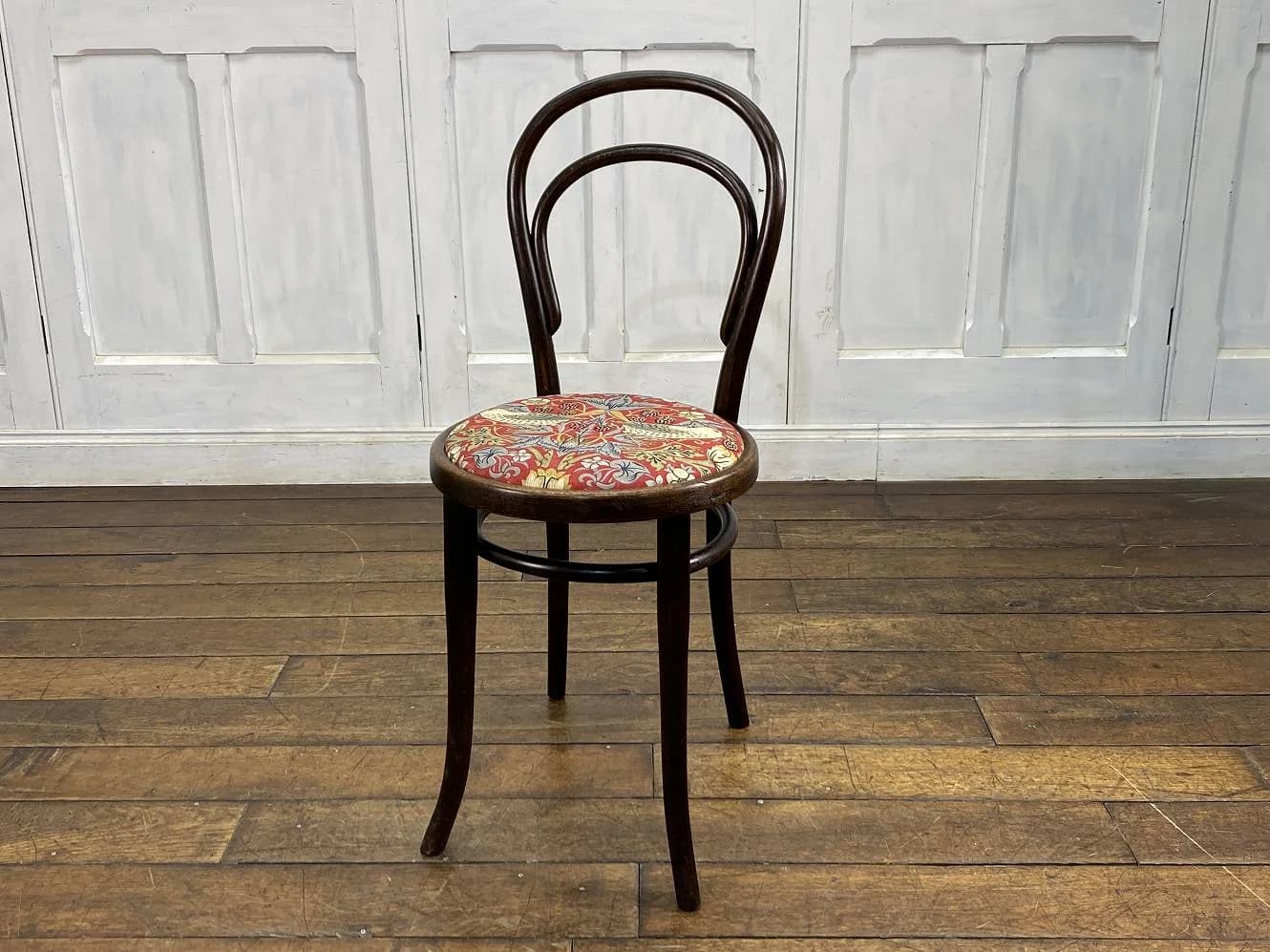 ベントウッドチェア|ブナ材・1930年代 モリス「いちご泥棒」張りのバルーンバック THONET(トーネット)
