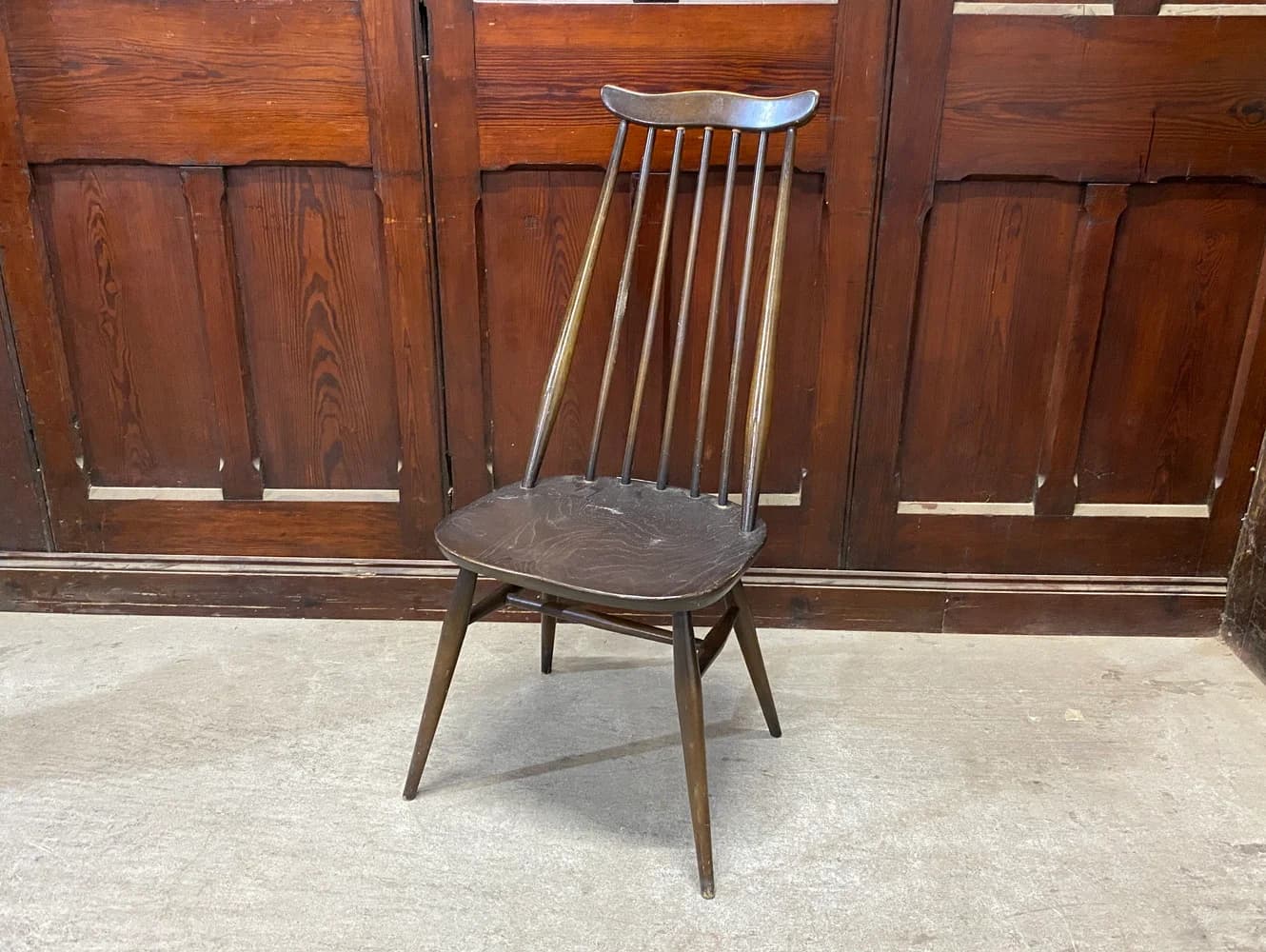 ゴールドスミスチェア|ブナ・エルム材・1960年代 スピンドルバックのダイニングチェア ERCOL(アーコール)