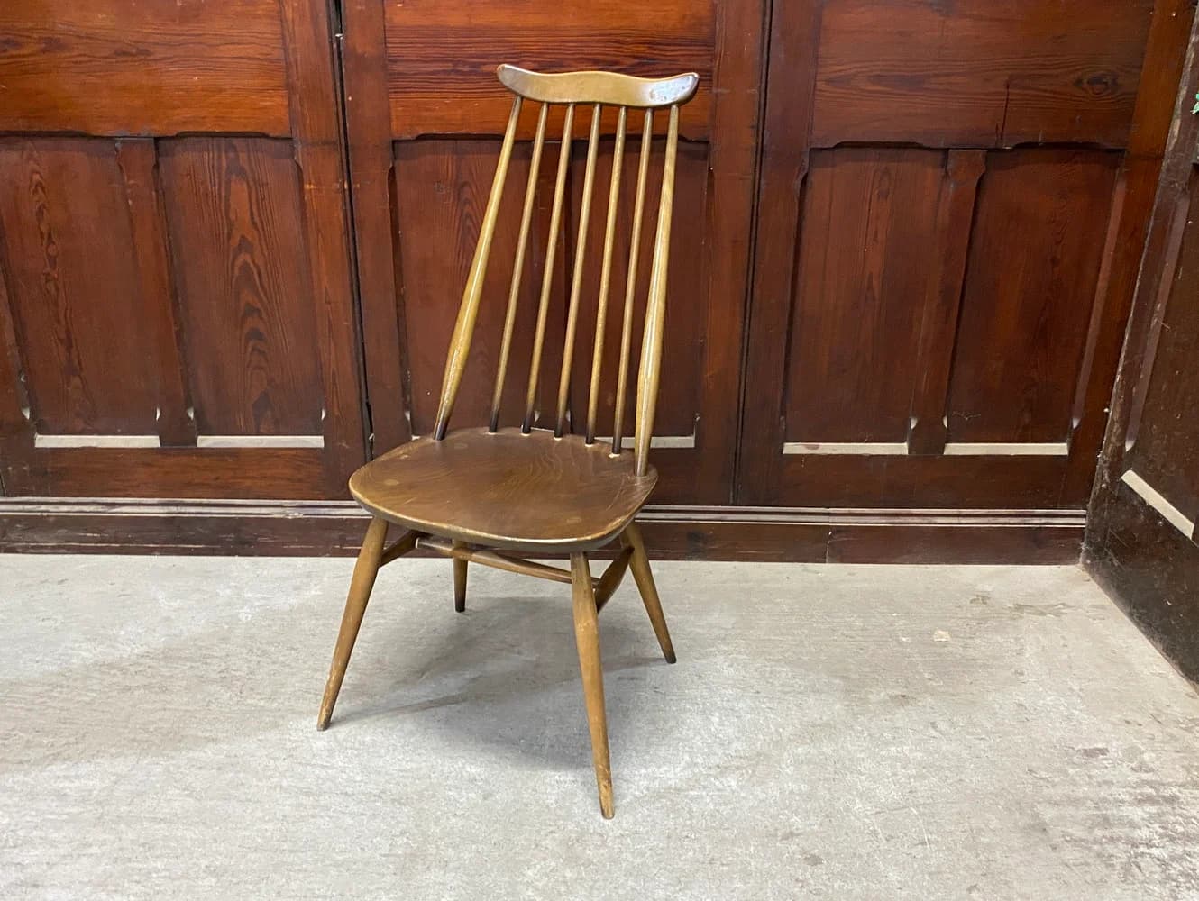 ゴールドスミスチェア|ブナ・エルム材・1960年代 スピンドルバックのダイニングチェア ERCOL(アーコール)
