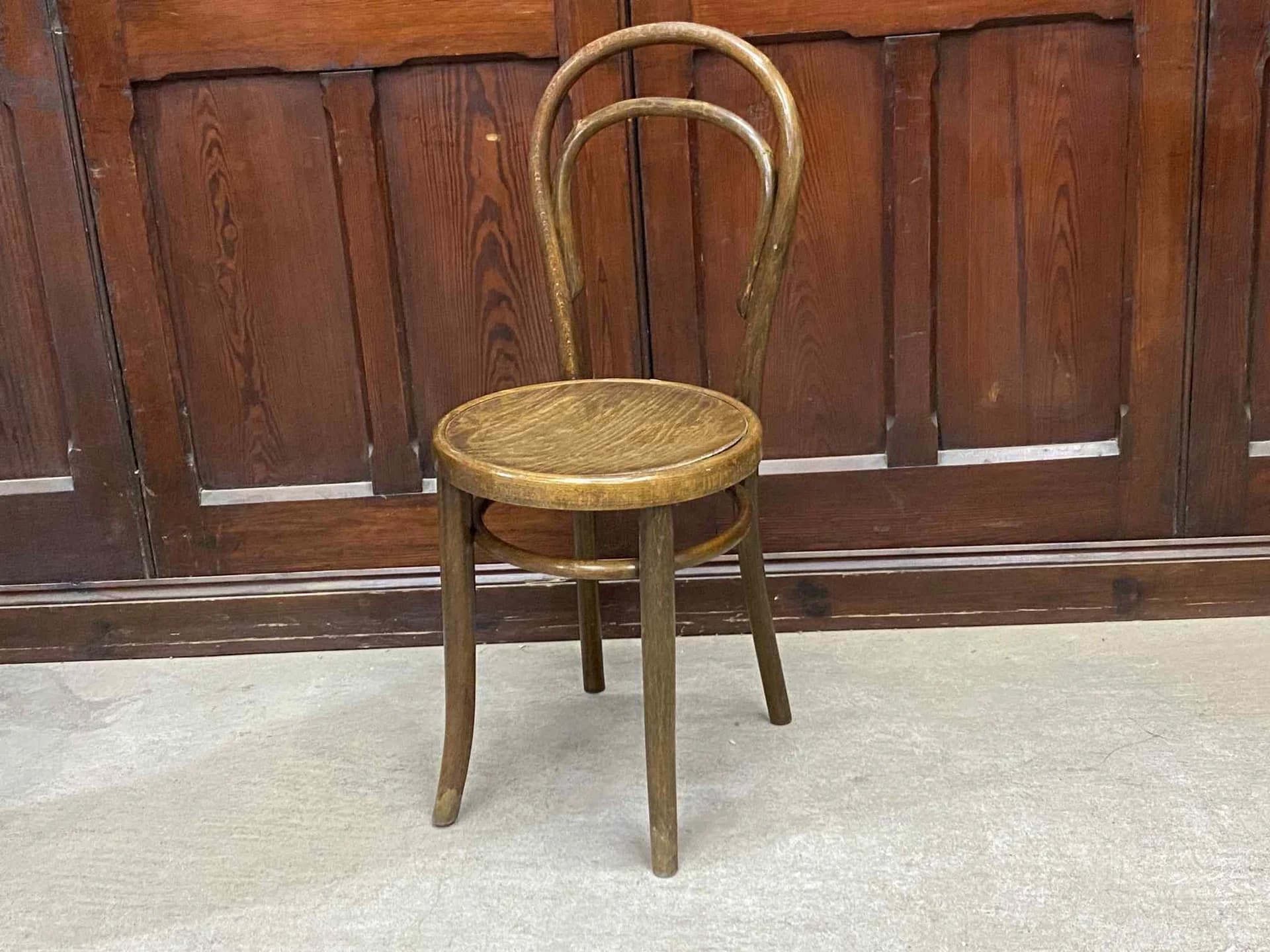 ベントウッドチェア|ブナ材・1930年代 曲木の元祖 THONET(トーネット)