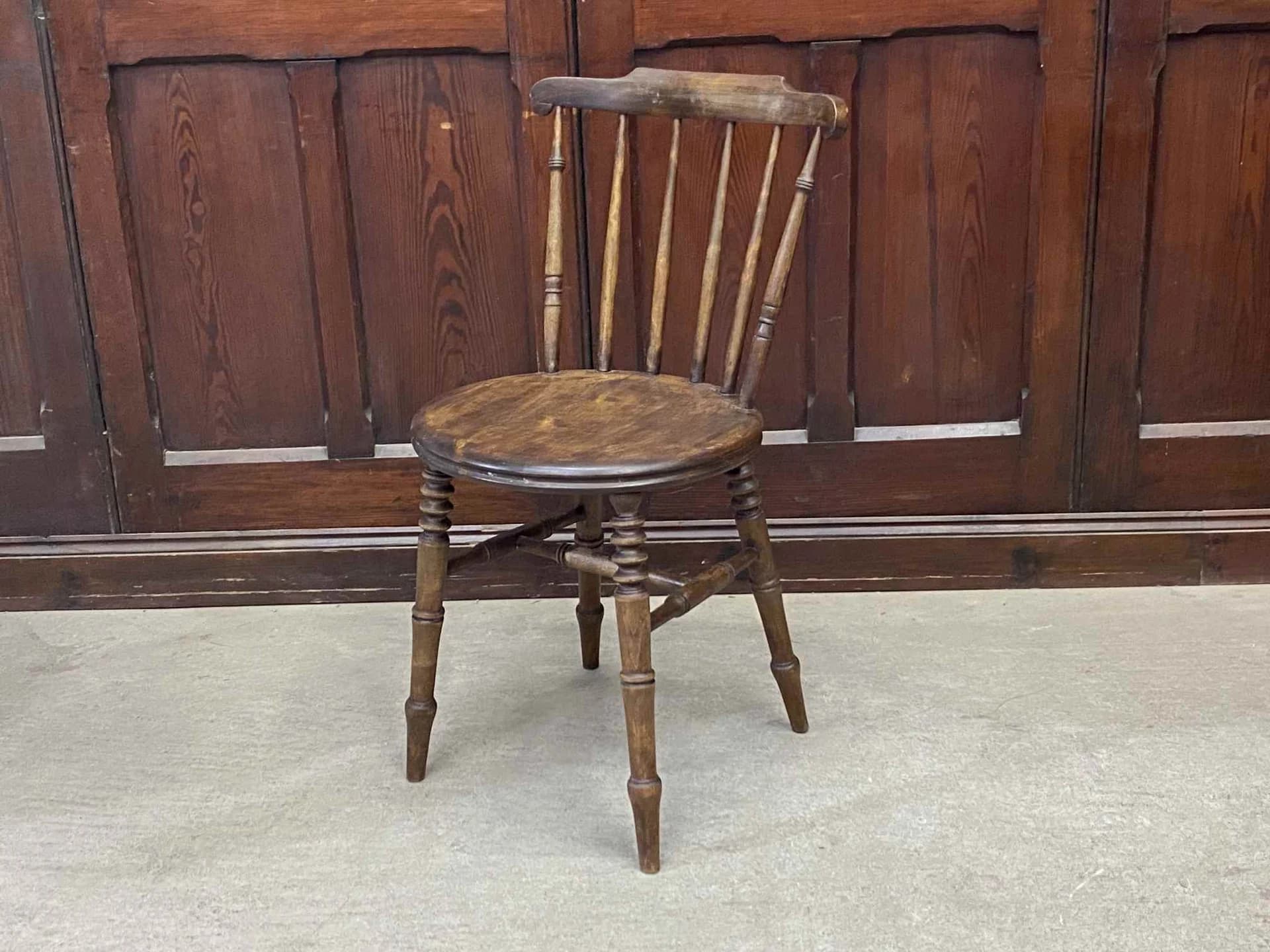 アイベックスチェア|マホガニー材・1880年代 上品なアクセント