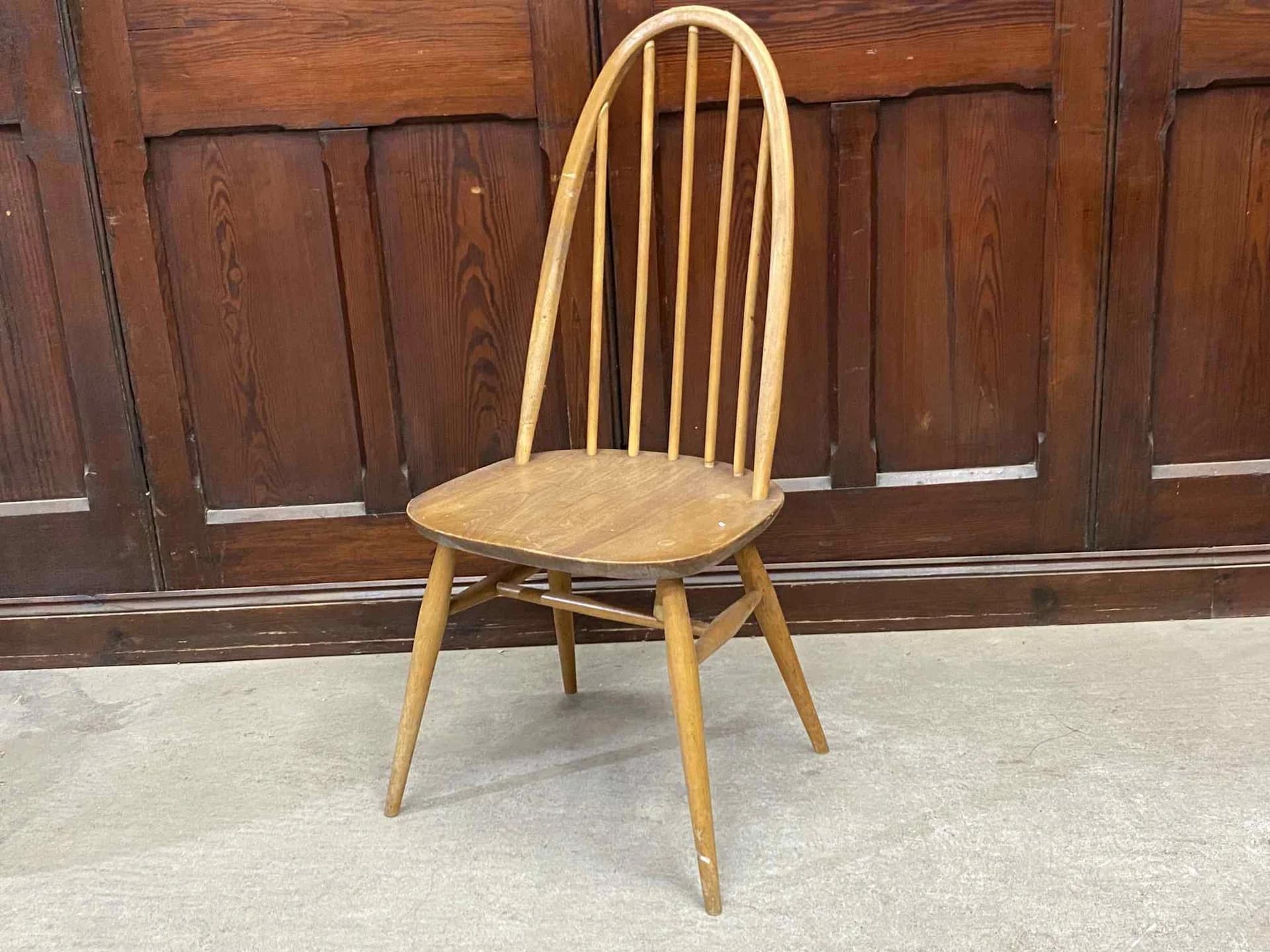 クエーカーチェア|ブナ材・エルム材・1960年代 スポークバックの名作椅子 ERCOL(アーコール)