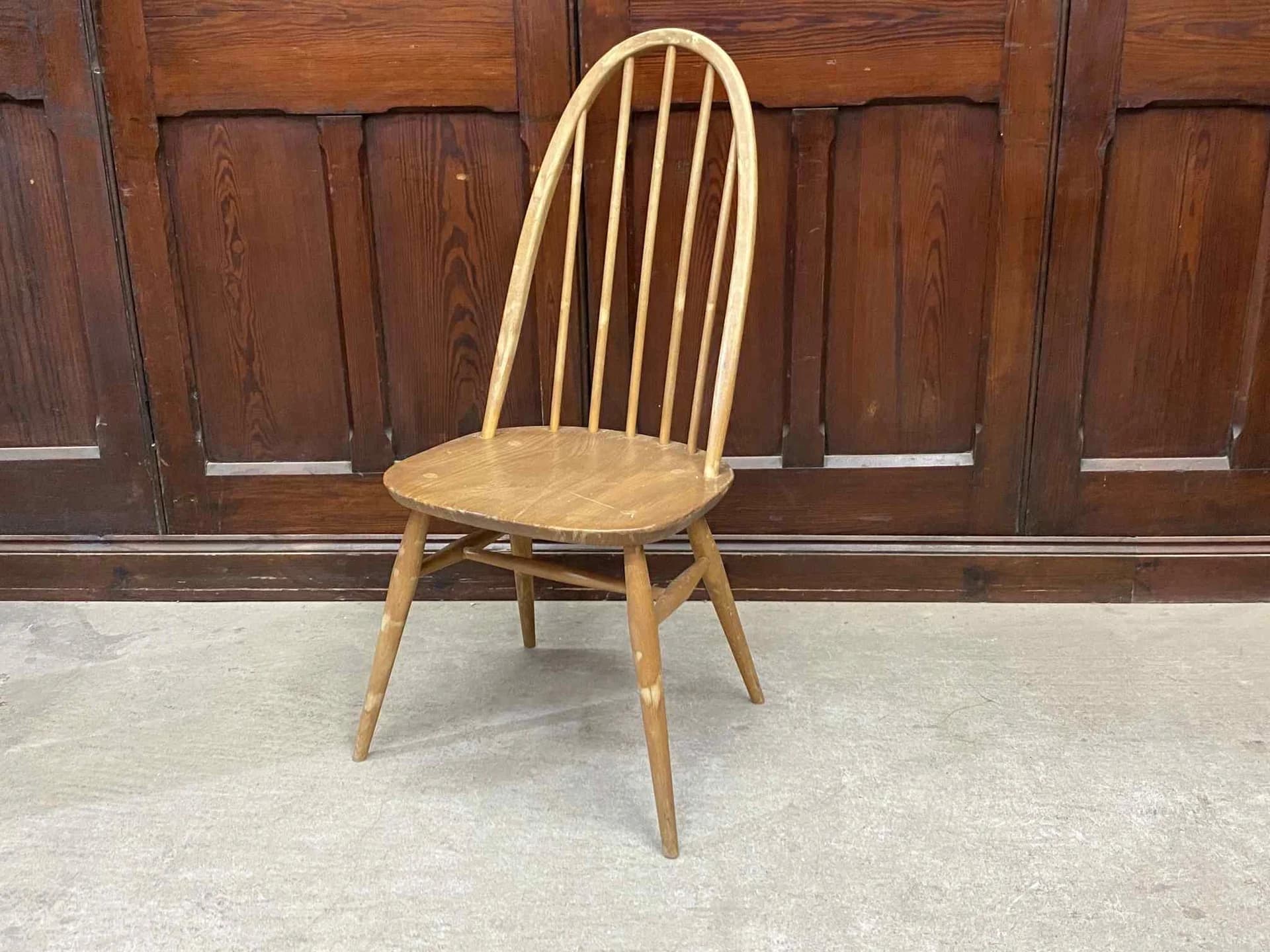 クエーカーチェア|ブナ材・エルム材・1960年代 ゆったり座れる一脚 ERCOL(アーコール)