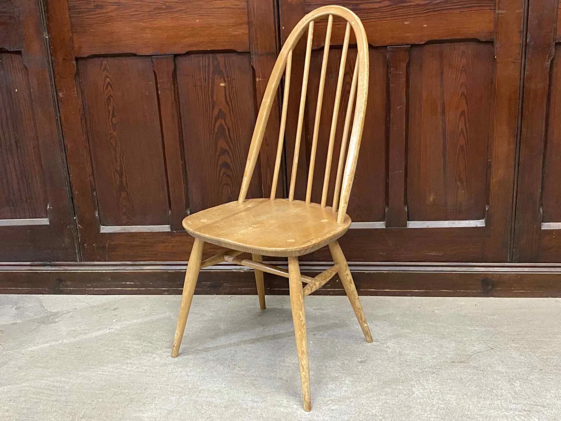 クエーカーチェア|ブナ材・エルム材・1960年代 スポークバックの名作椅子 ERCOL(アーコール)